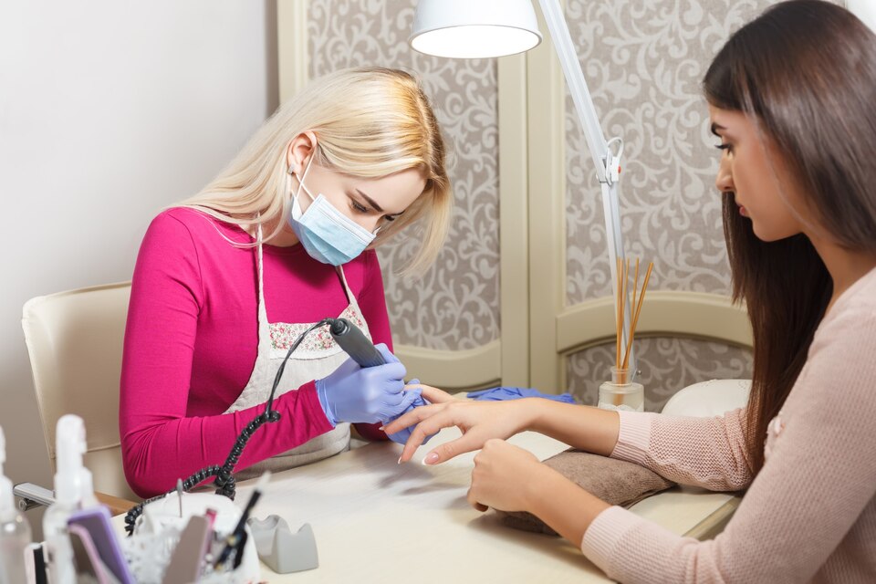 Güzelbahçe Manikürcü